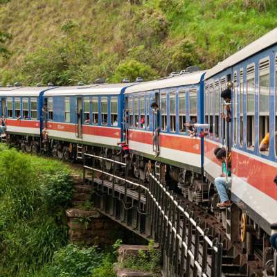 Erlebnisreiche und wunderschöne Zugfahrt nach Ella