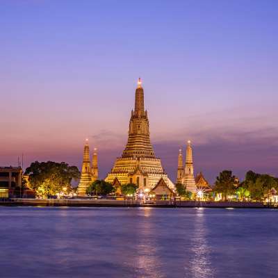Wat Arun bei Abenddämmerung