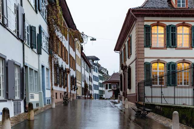 auch bei Regen wunderschön: Baseler Innenstadt – ©Barbara Harbecke