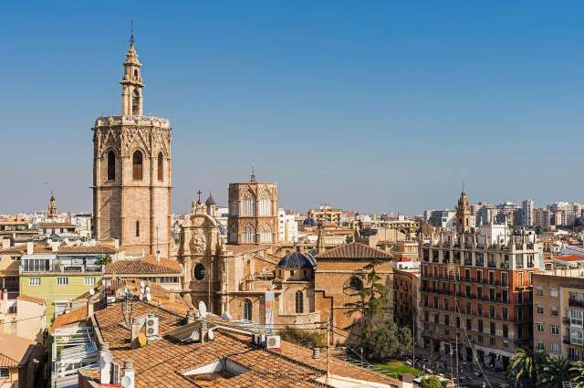Schönheit am Mittelmeer: Plaza de la Reina, Valencia