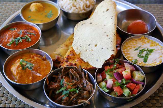 Indische Mahlzeit: Thali