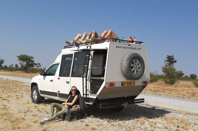 Sonniges Plätzchen: Autopanne in Namibia