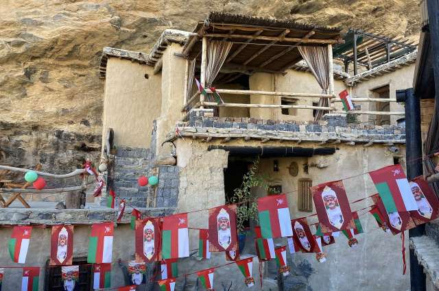 auch hier begegnet uns der Sultan: Gästehaus im Gebirge
