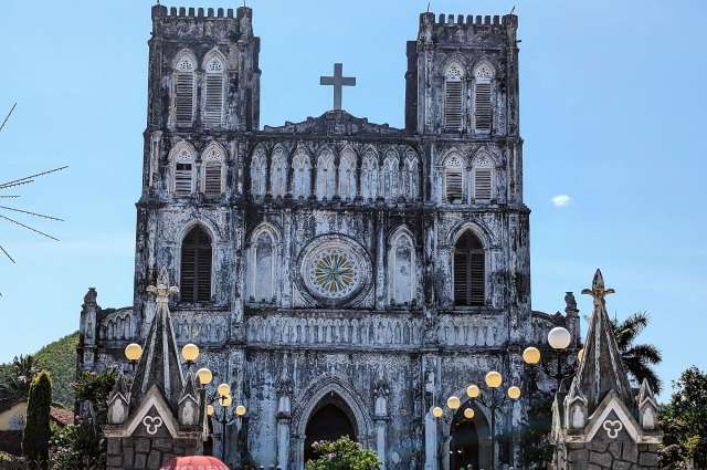 Römisch-katholische Kirche von 1892: Mang Lang
