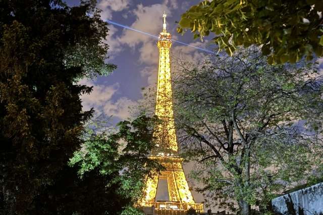 abendliche Beleuchtung: Eiffelturm