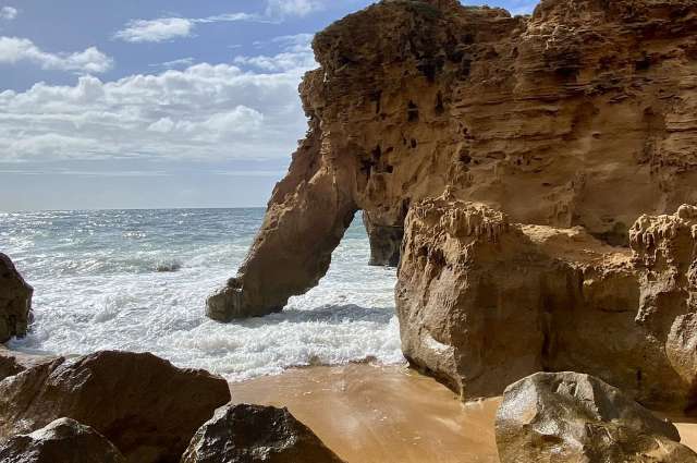 Bizarre Felsformationen am Strand von Oualidia – ©Kerstin Pesch
