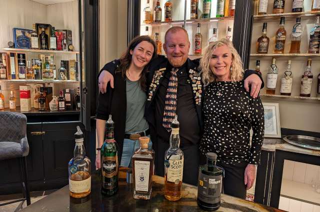 Edle Tropfen und unterhaltsame Anekdoten: Tasting mit Tony