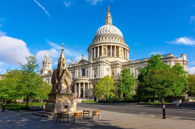 Wo die alte Dame die Tauben füttert: St. Paul's Cathedral