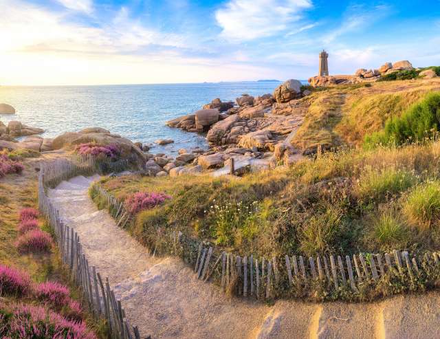 Leuchtturm von Ploumanach in der Bretagne