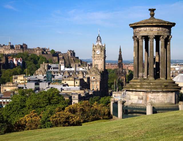 Calton Hill: Blick auf City und Castle