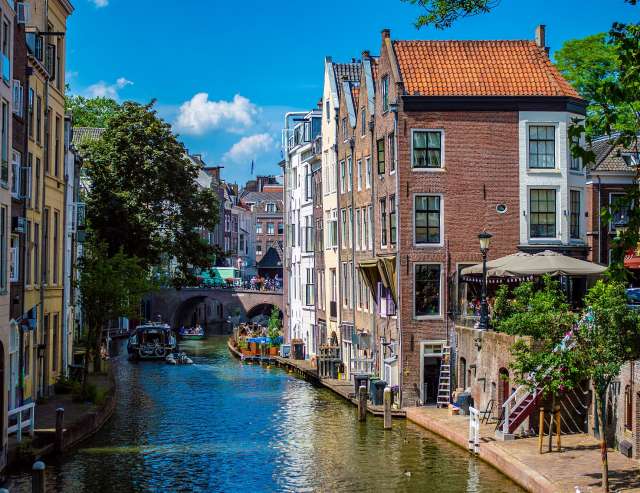 Bunte Häuser säumen die Oudegracht: Utrecht