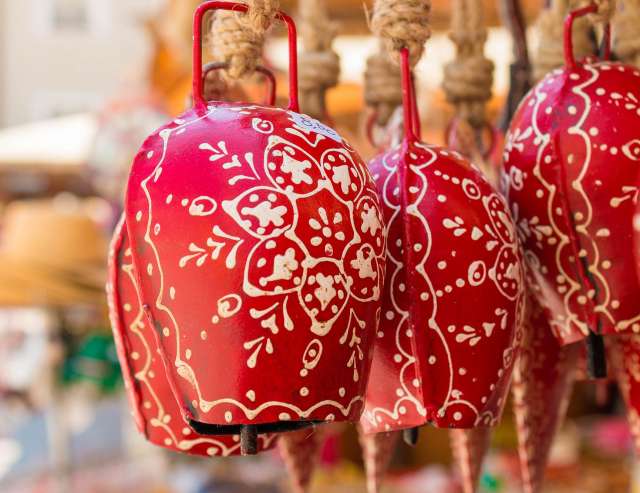 Verzierte Kuhglocken