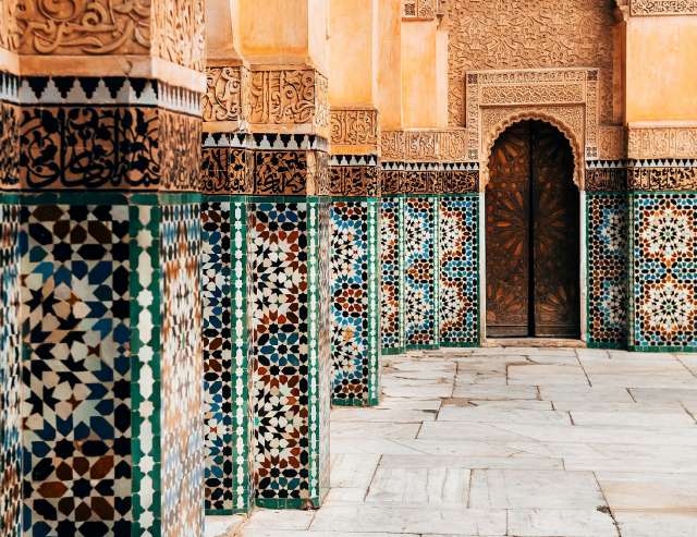 Zierkacheln im marokkanischen Hof