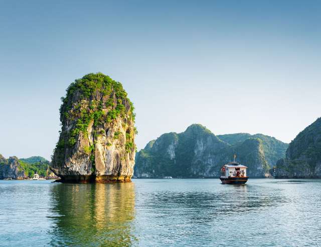 Vietnam: Halong Bay