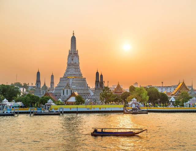 Bangkok. Blick auf den Tempel Wat Arun