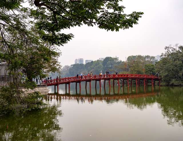 Stelzenbrücke aus Holz: Cầu Thê Húc