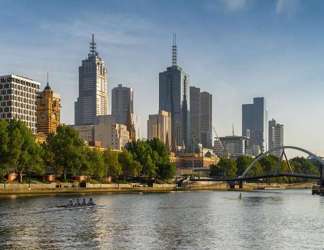Yarra River und Skyline von Melbourne