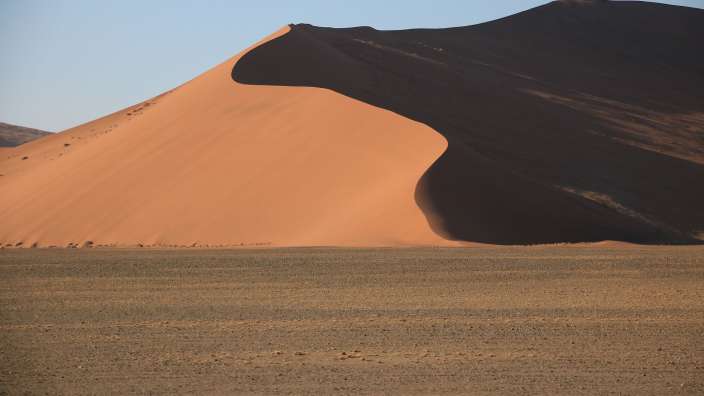 Licht und Schatten im Sossusvlei – ©Oliver Dräger