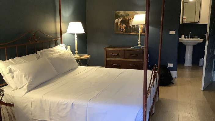 Schlafzimmer auf einem Landgut bei Asti