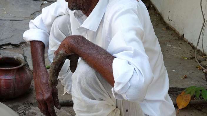 Töpfermeister in Laksman Sagar