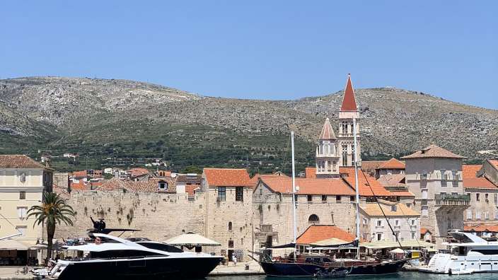 Altstadt und Hafen von Trogir