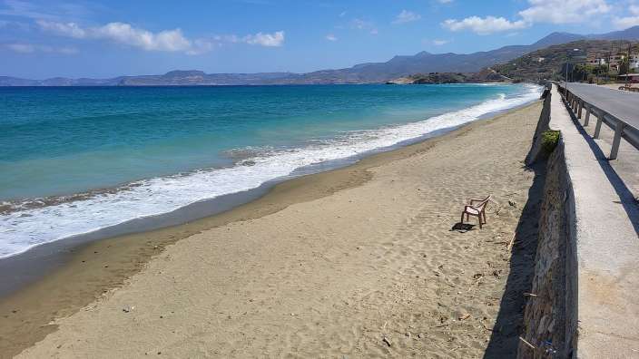toller, leerer Strand, auf der Fahrt zur nächsten Unkunft