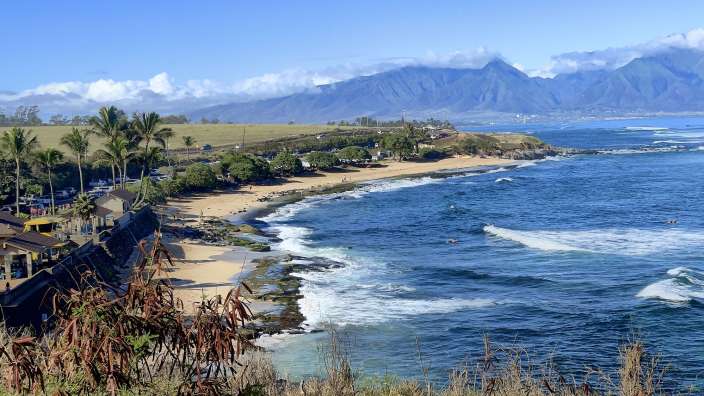Ho‘okipa Surfer und Turtle Beach auf Maui