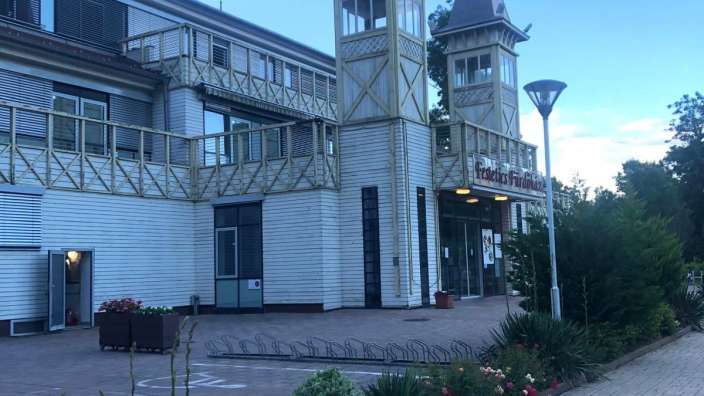 Heviz, Eingang zum Thermalsee