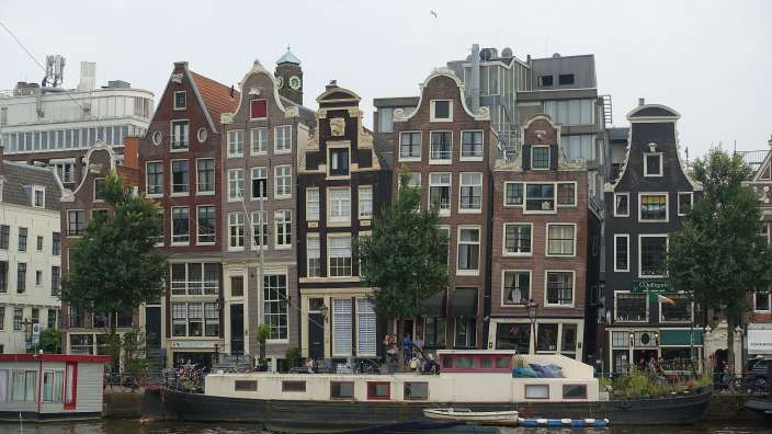 die tanzenden Häuser in Amsterdam