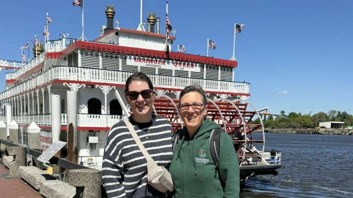 Jacqueline Schütz und Elke Metternich in Savannah