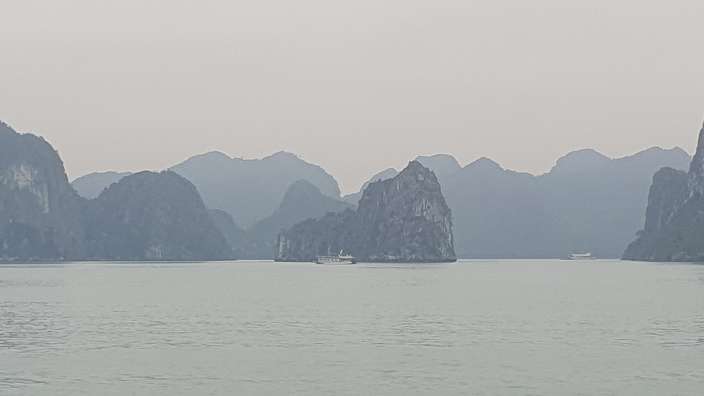 Halong Bucht bei Tag