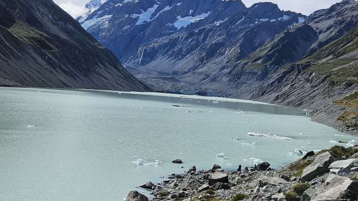 der Gletschersee unterhalb des Mount Cook
