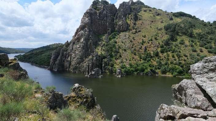 Geierfelsen im kleinen Nationalpark Monfrague