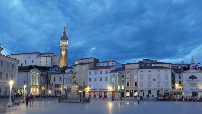 Piran - Markt im Abendlicht