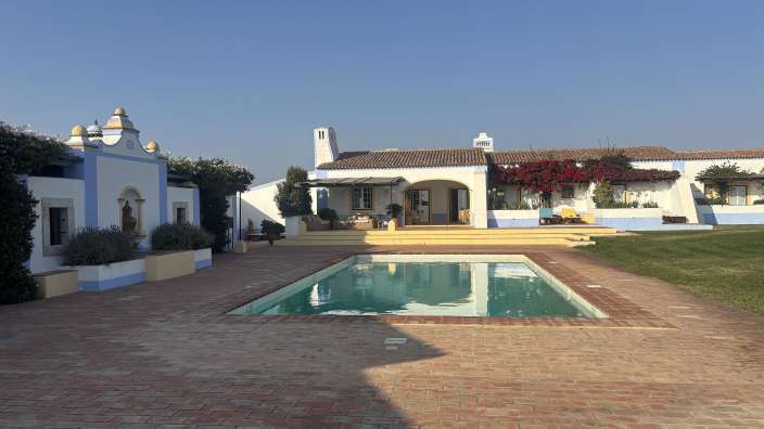 Landgut bei Zambujeira