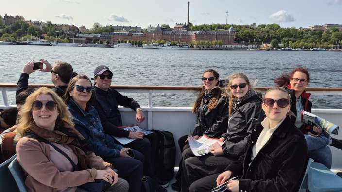 Auf dem Wasser: Maire Herzhoff und ihre Reisegruppe