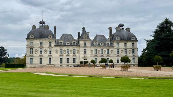 Château de Cheverny (Tim & Struppi-Museum u. eigener Wein)