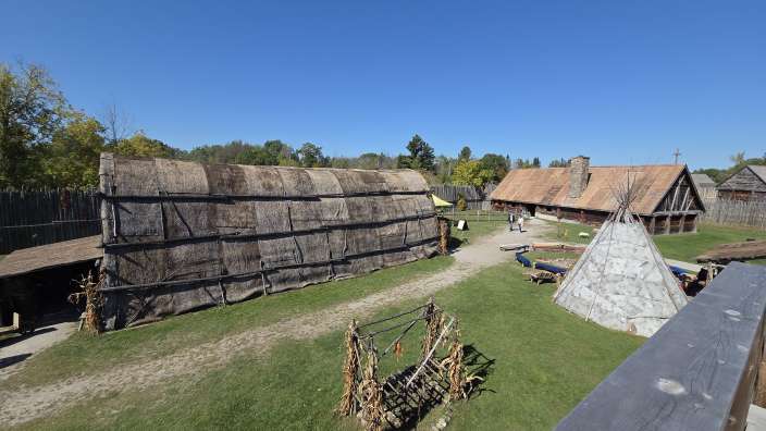 Im Museumsdorf in Sainte-Marie among the Hurons