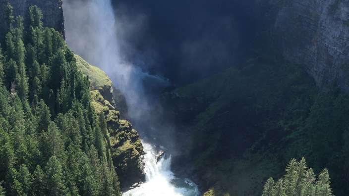 Wasserfall im Wells Gray Park