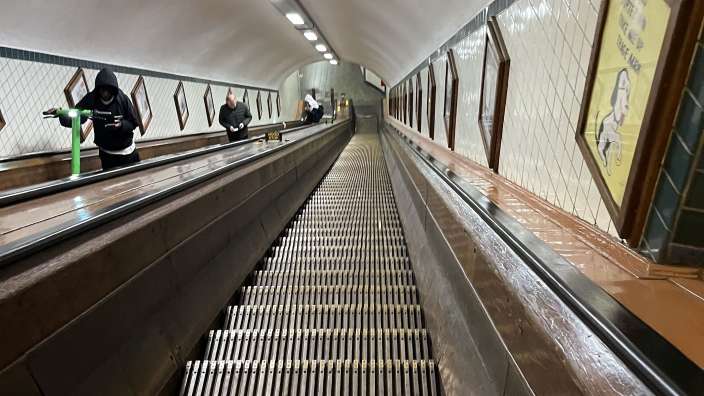 Antwerpen - Rolltreppe Sint-Annatunnel