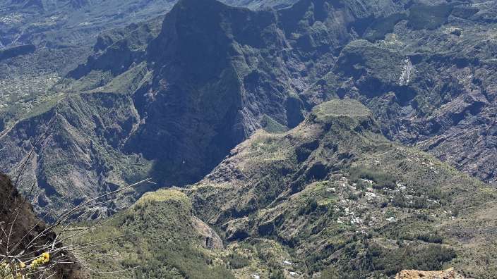 Aussicht vom Piton Maïdo ins Mafate Tal