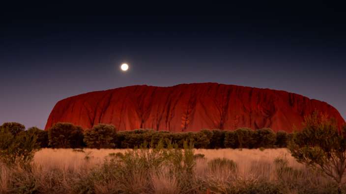 sunset (eigentlich moonrise) am Uluru