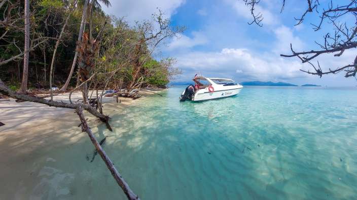 Ausflug mit einem Schnellboot durch die Inseln um Koh Chang