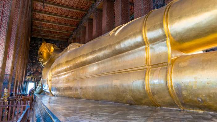 50m langer Buddha im Tempel Wat Pho in Bangkok