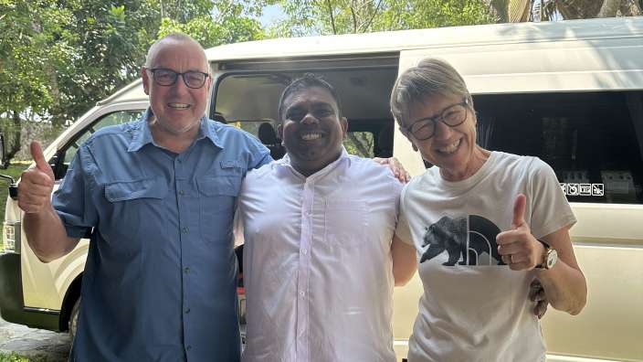 Mit Suranga unterwegs. Der beste Fahrer Sri Lankas!