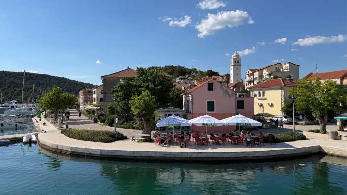 Blick auf Skradin vom Boot