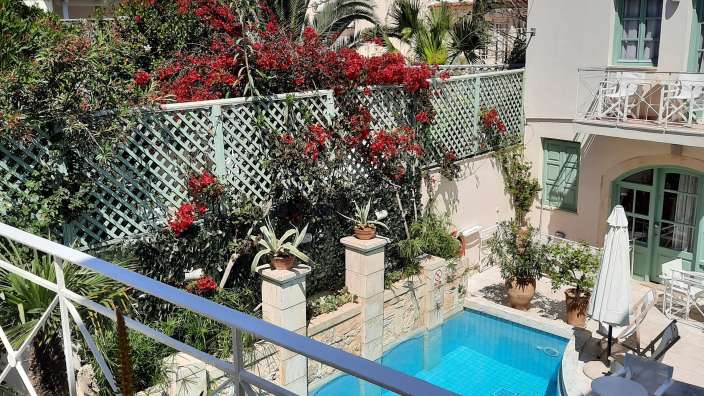 Mythos Suites Hotel 