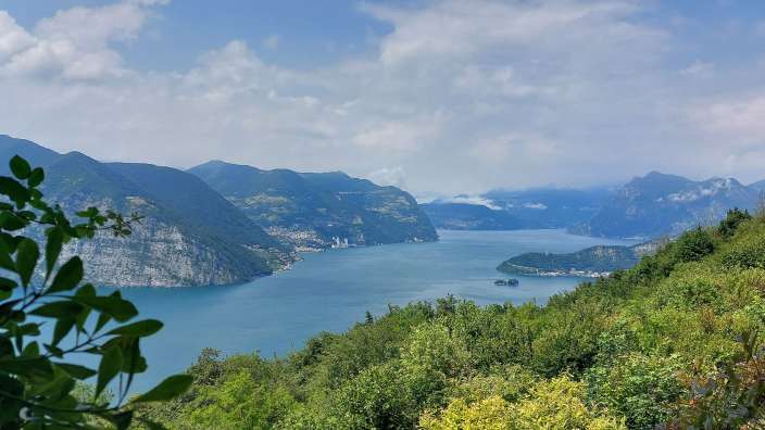 Zimmerausblick auf den Lago D´ Iseo
