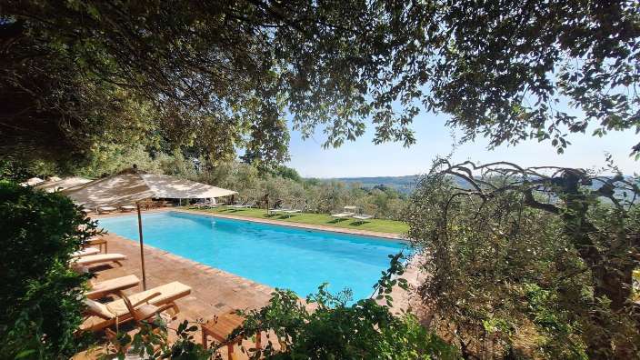 Pool in einer Patriziervilla bei San Casciano