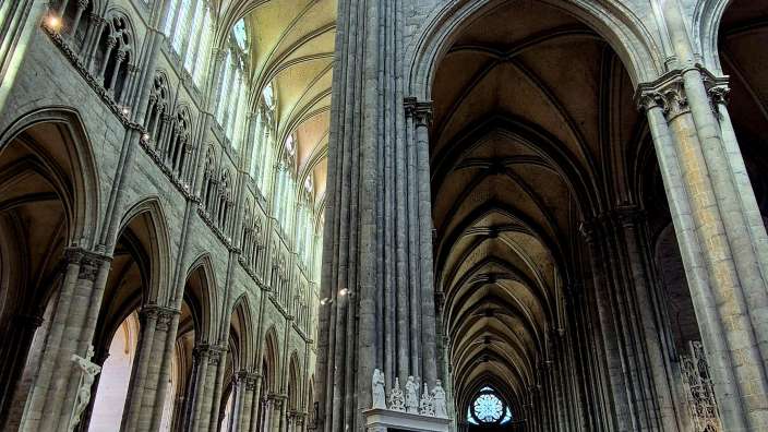 Gigantische gotische Kathedralen